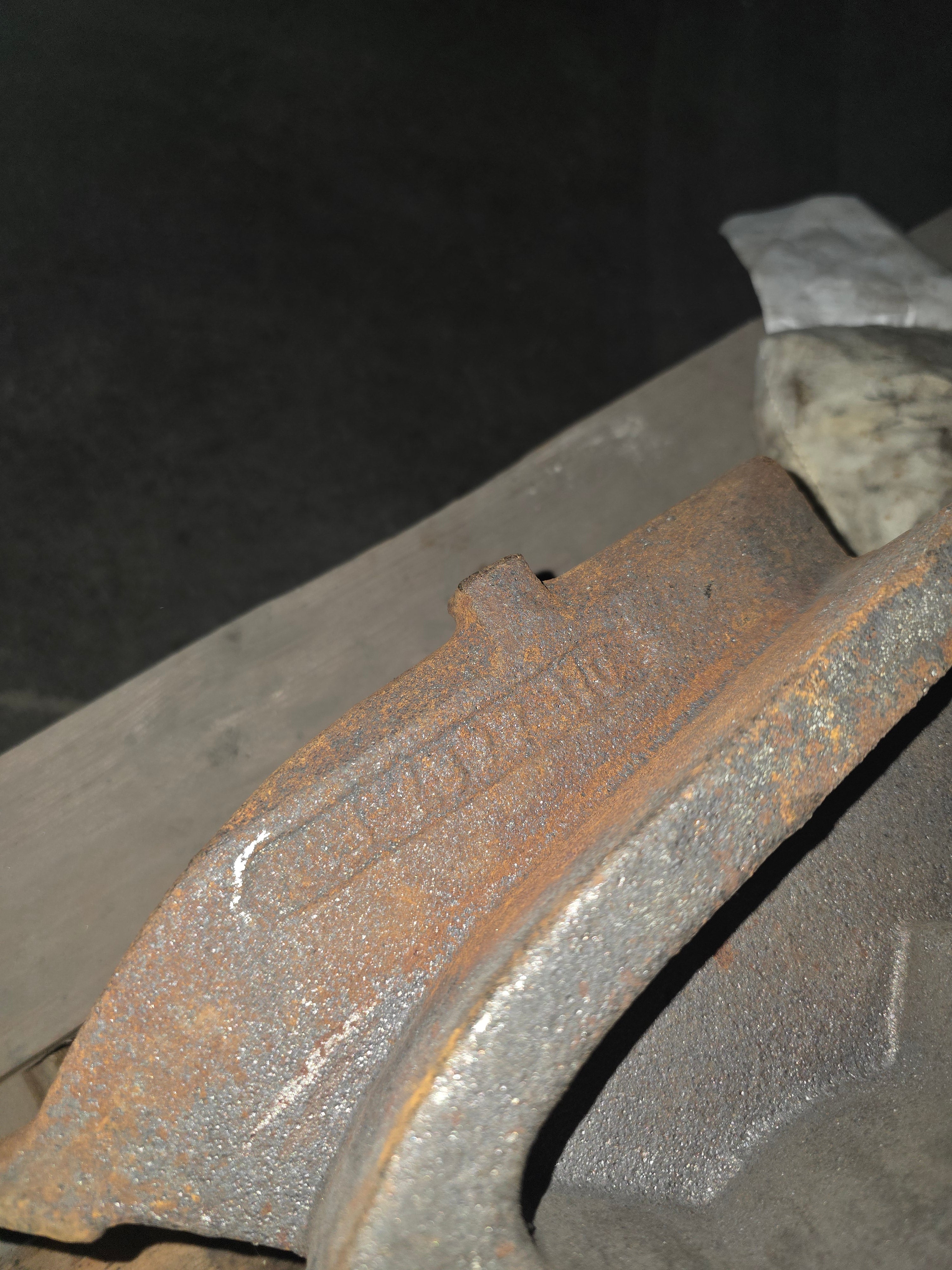 Front Grate Shaft Bearing Assembly – Cast-Iron Housing, Split Cap, Bronze Sleeve