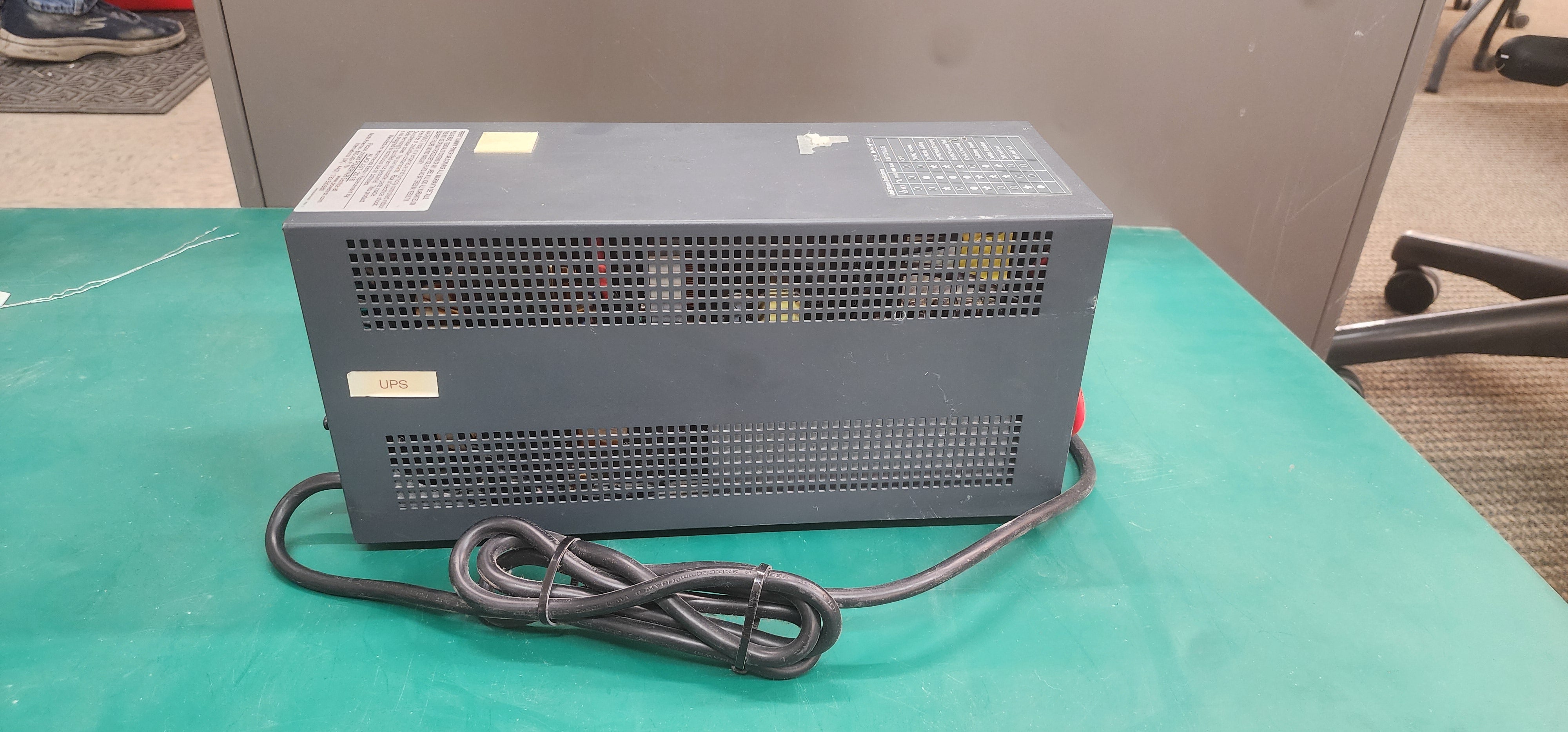 POWERVAR ABCEG251-11, Uninterruptible Power Supply (UPS)
