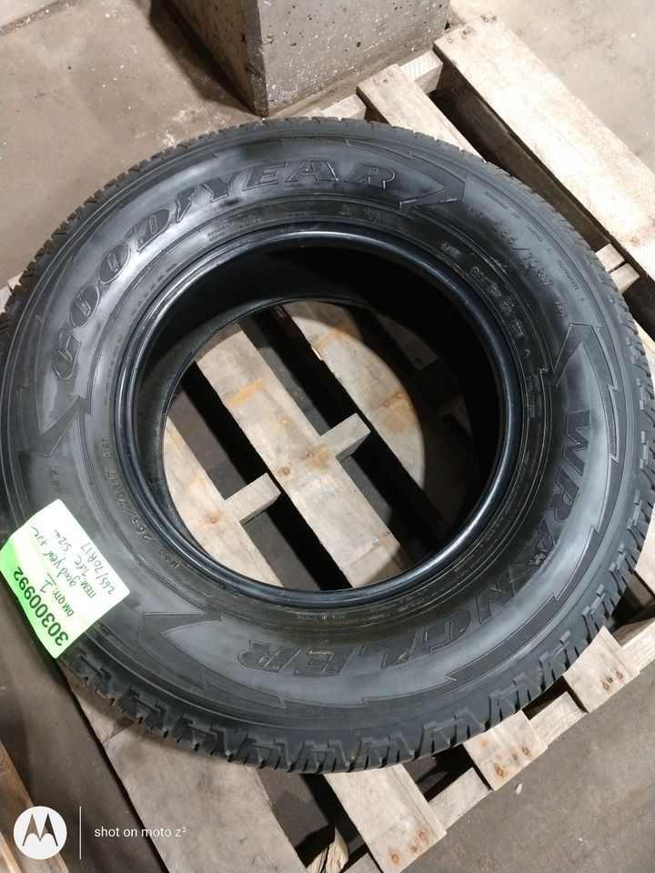 Goodyear Wrangler Tire (Size 265/70 R17) (Gently used)