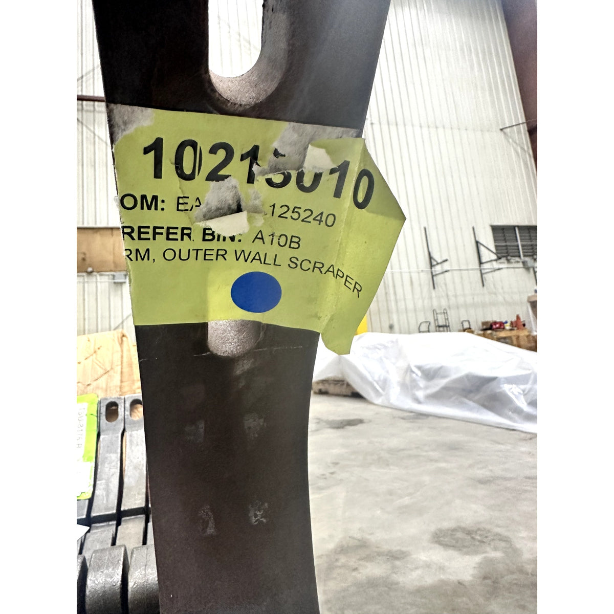 OUTER WALL SCRAPER ARM – flyoffthetruck.com