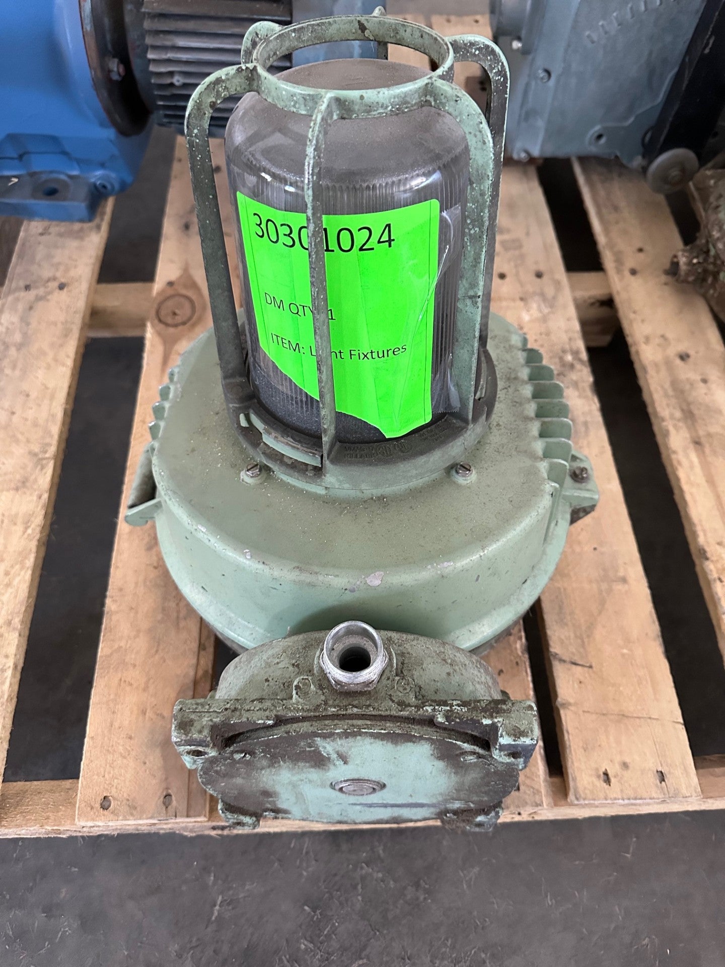 Killark Light Fixture