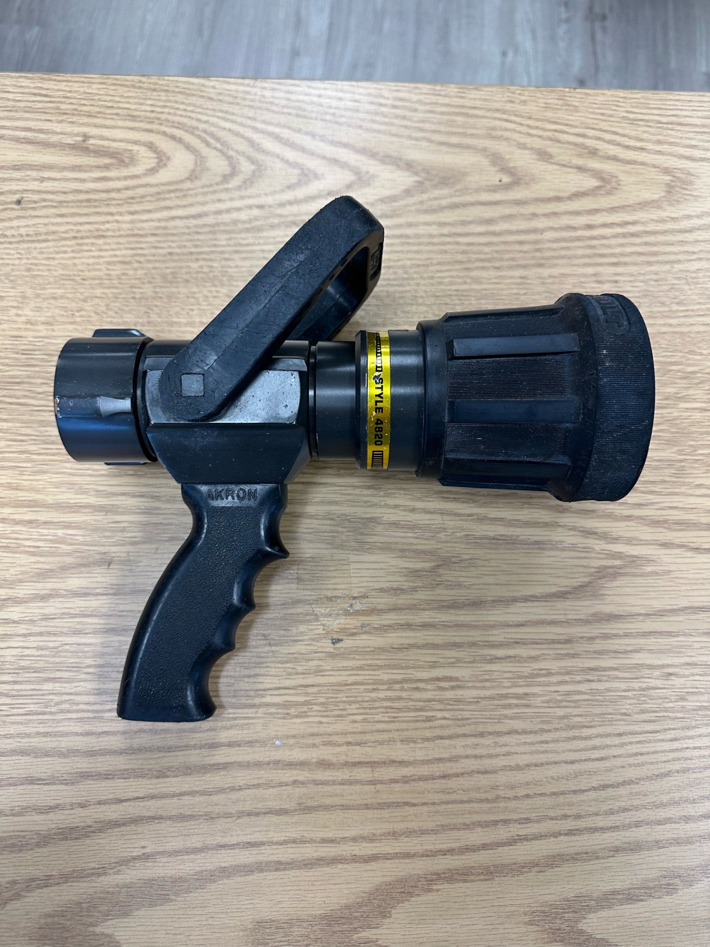 Akron 4820 Assault Nozzle with Grip and Spinning Teeth - (Missing Two Teeth)