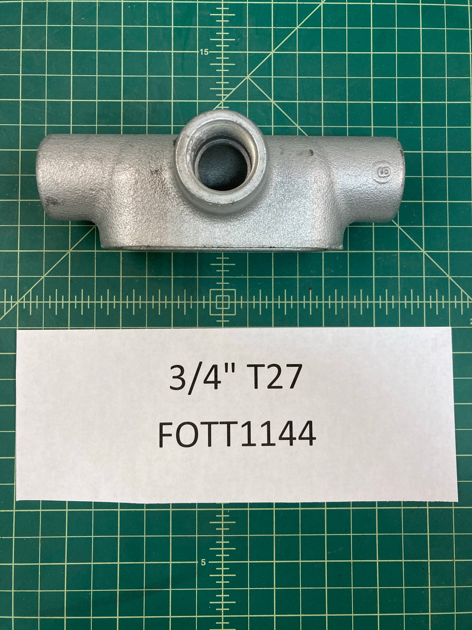 Crouse Hinds 3/4" T27 Conduit Fitting, T Style, 3/4"NPT, Threaded Rigid