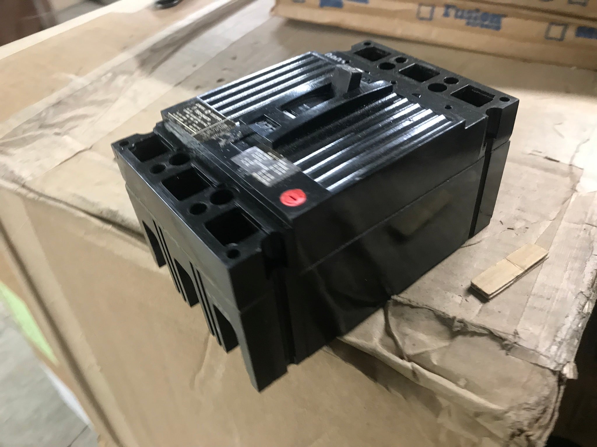 BREAKER, CIRCUIT 70A FOR AUXCONTROL CABINET