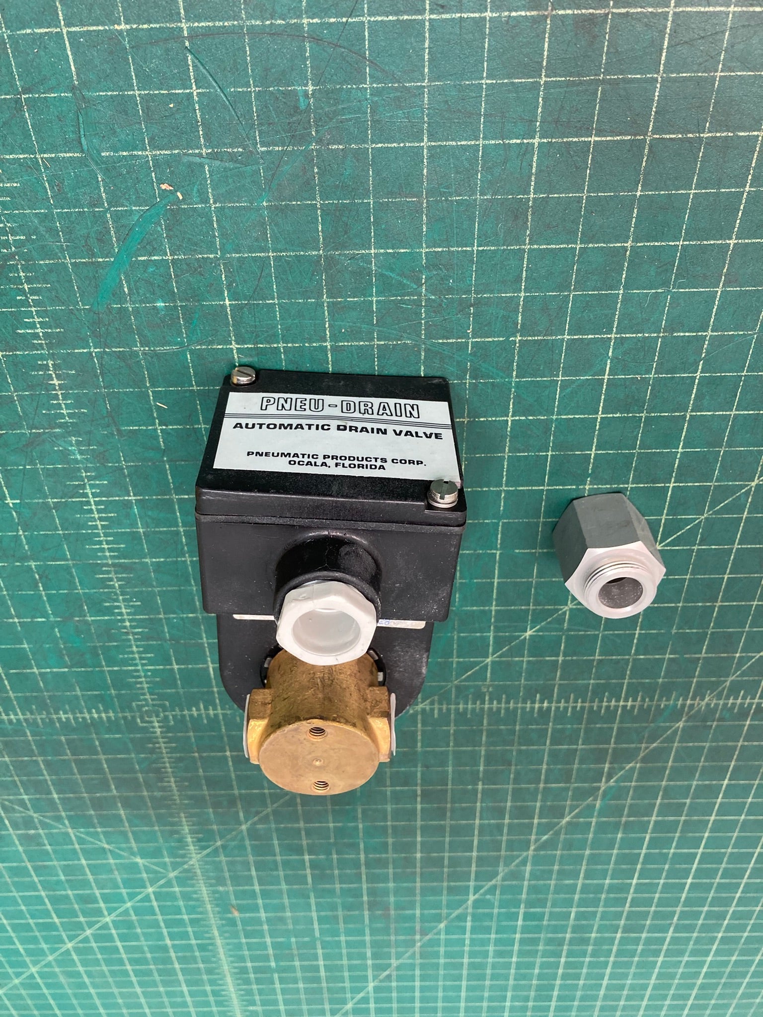 Pneumatic Drain Valve,