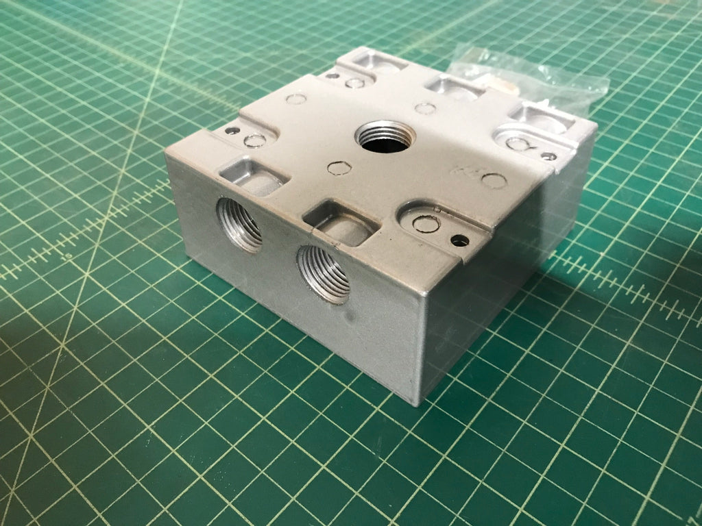 Bell Box Lug type 6 1/2 Outlets