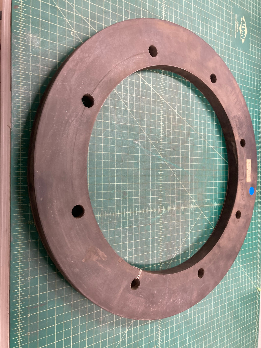 VALVE, FACING